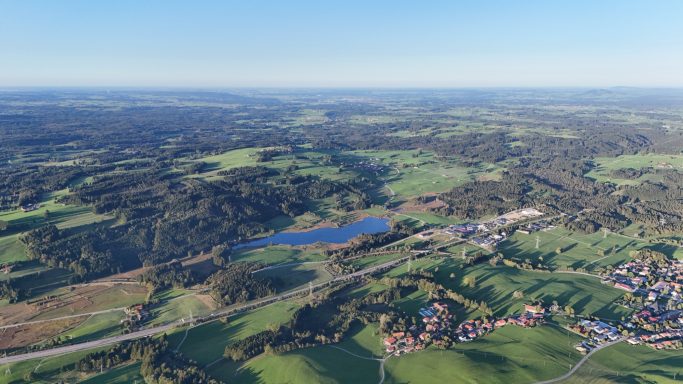 Im Hintergrund der Grüntensee